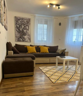 Lana apartman